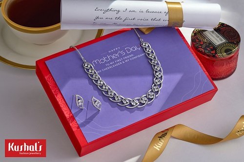 Jewellery Gifts with Kushal's Fashion Jewellery